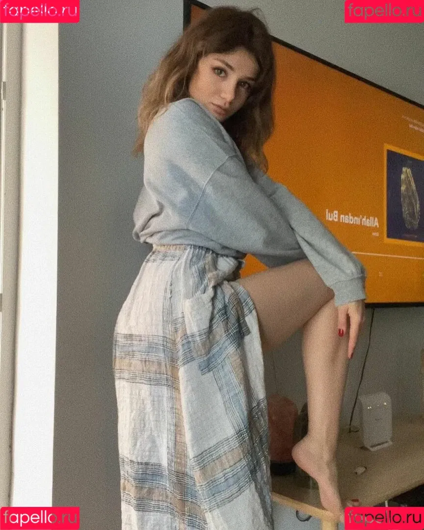 Buse Yılmaz Onlyfans Photo Gallery 