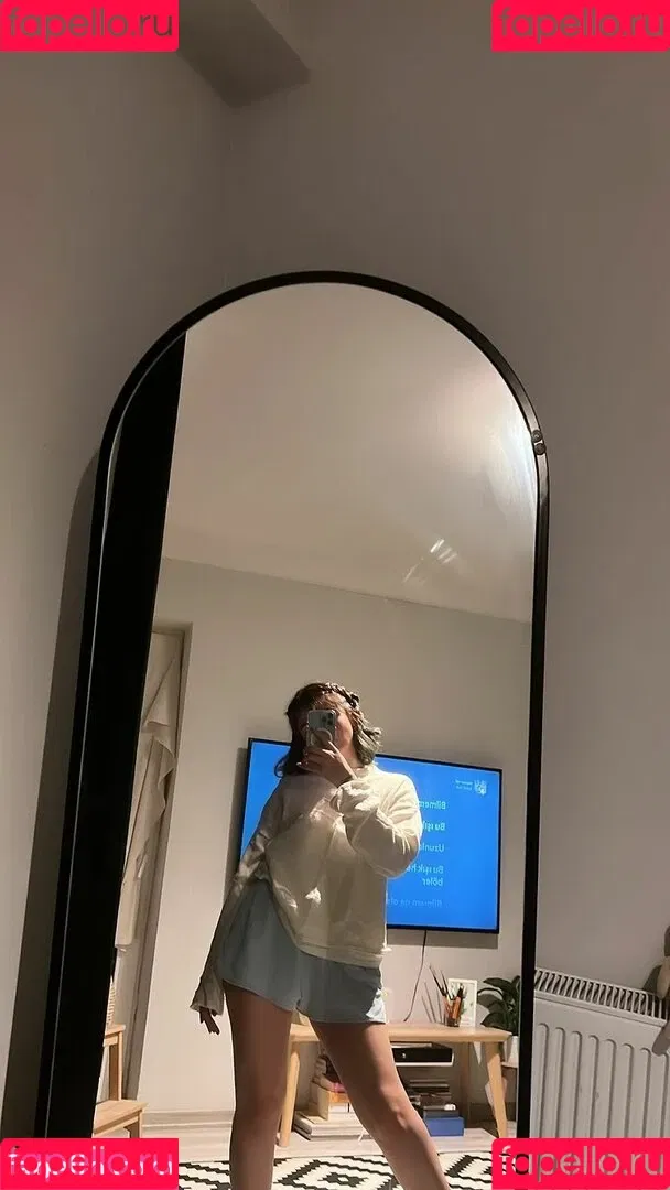 Buse Yılmaz Onlyfans Photo Gallery 