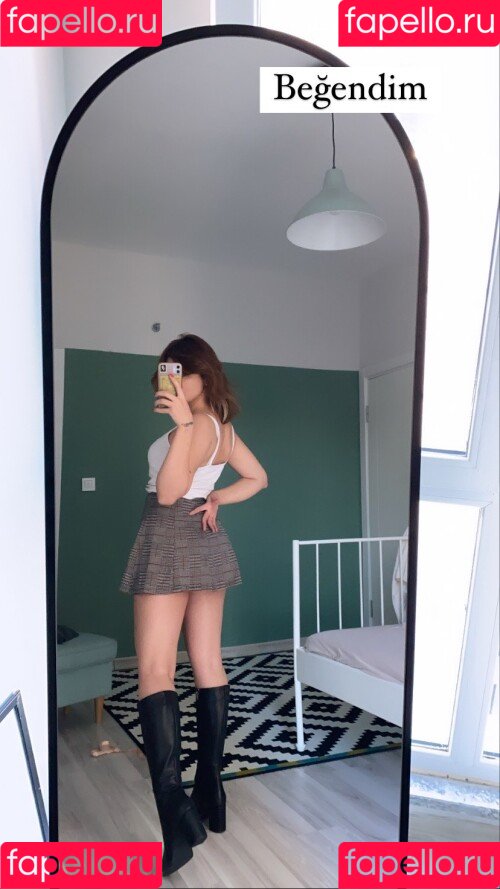 Buse Yılmaz Onlyfans Photo Gallery 