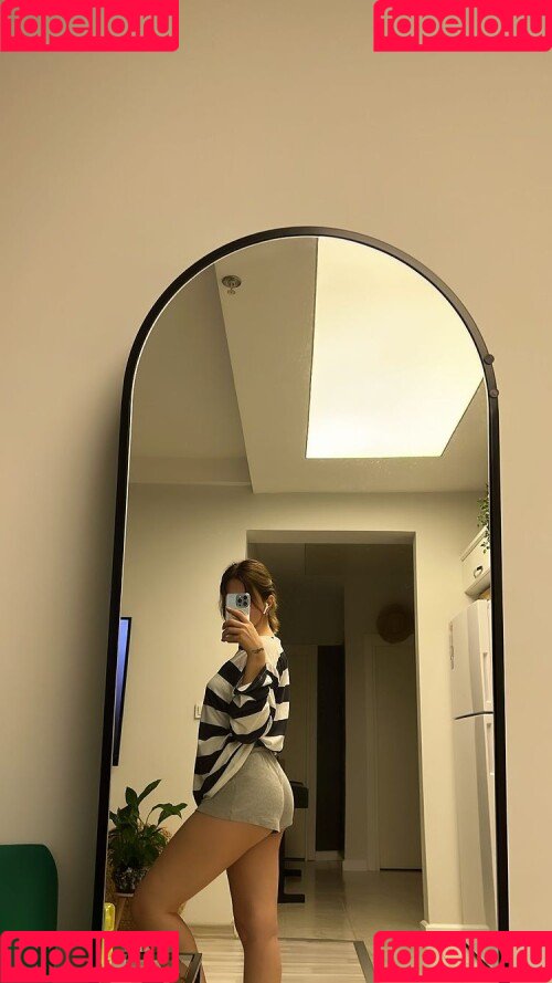 Buse Yılmaz Onlyfans Photo Gallery 