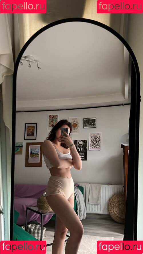 Buse Yılmaz Onlyfans Photo Gallery 