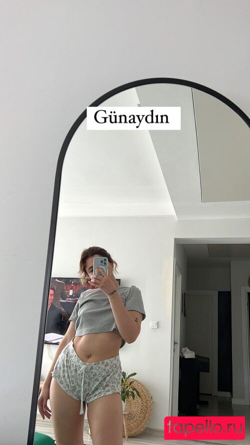 Buse Y?lmaz Nude Onlyfans Photo 29