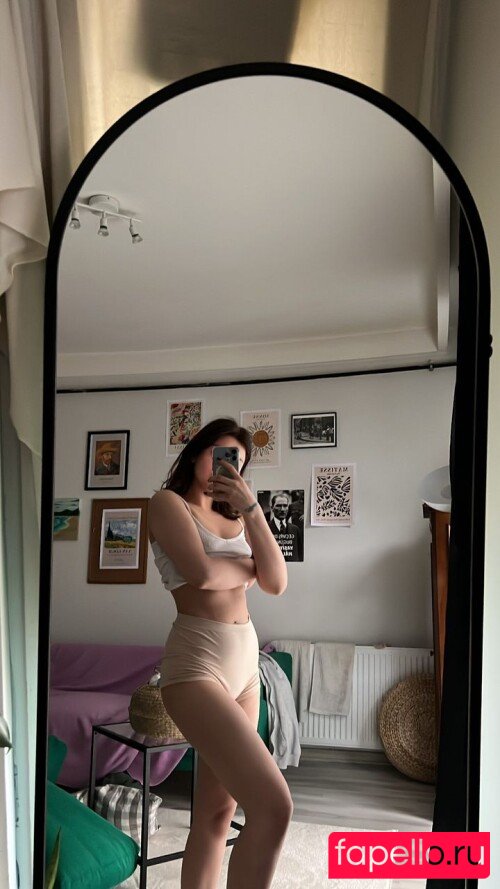 Buse Y?lmaz Nude Onlyfans Photo 20