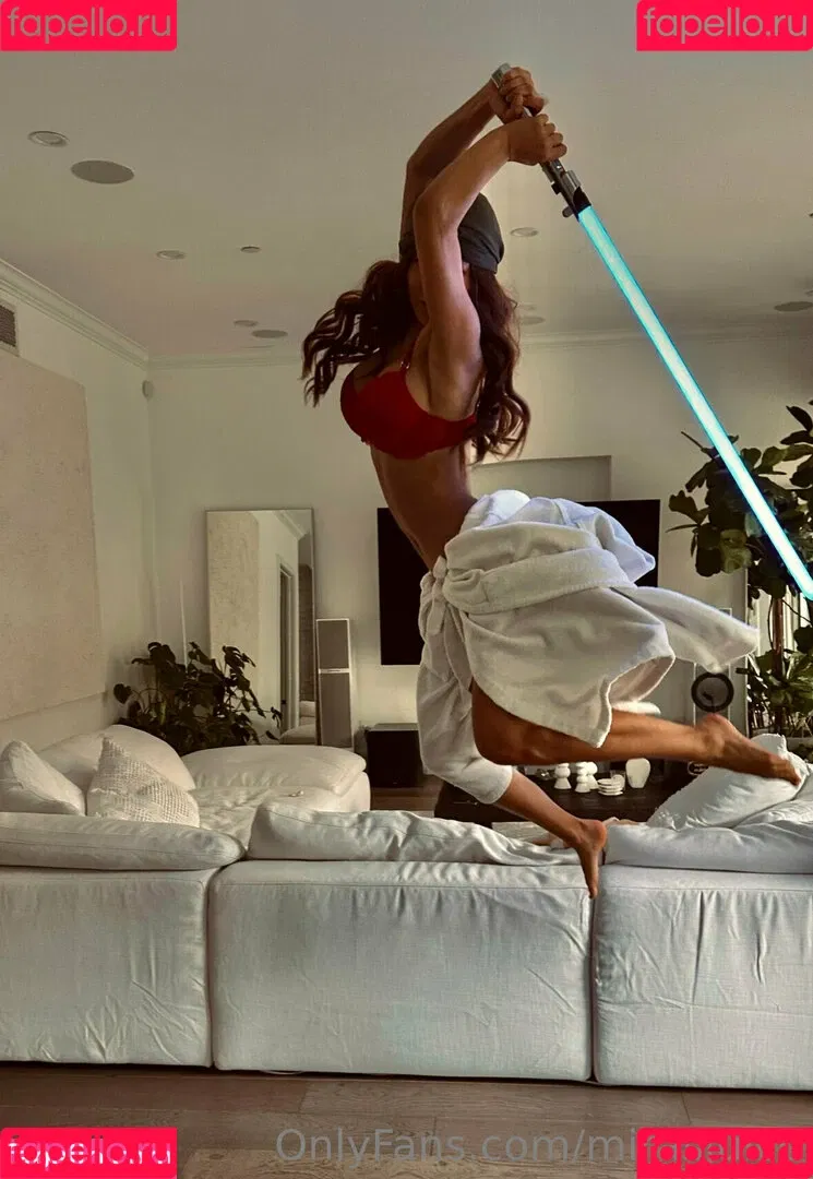 Mira Onlyfans Photo Gallery 