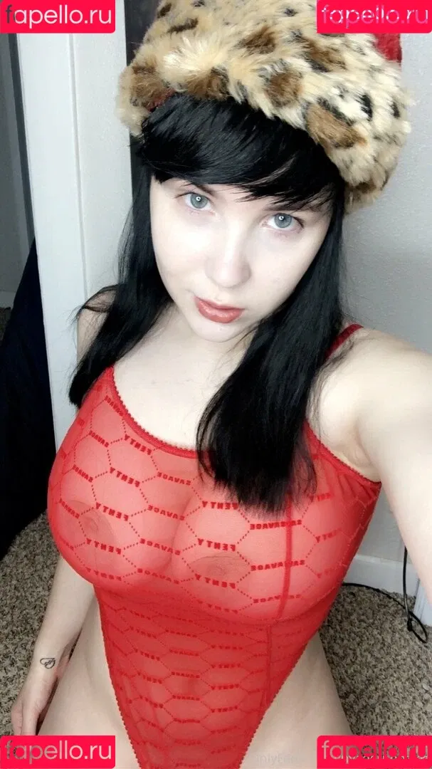 invadernoodles Onlyfans Photo Gallery 