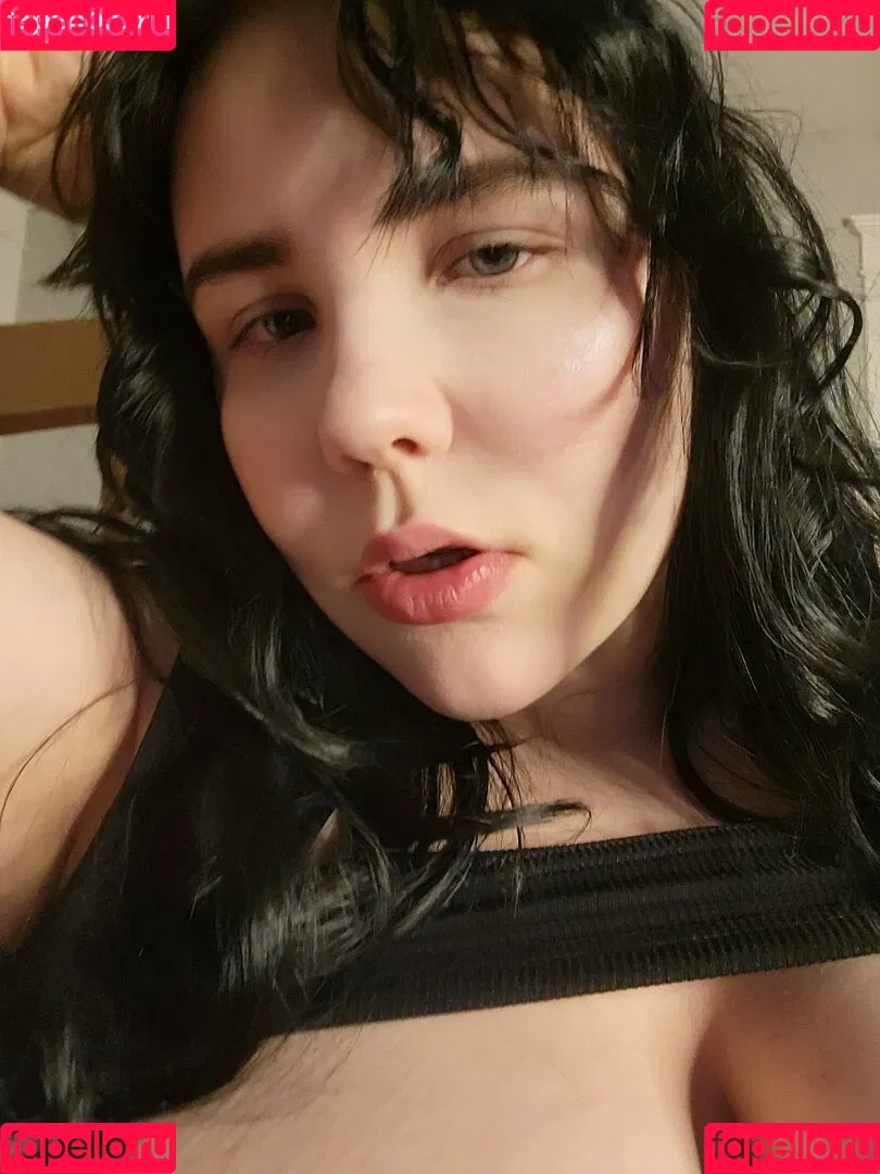 invadernoodles Onlyfans Photo Gallery 