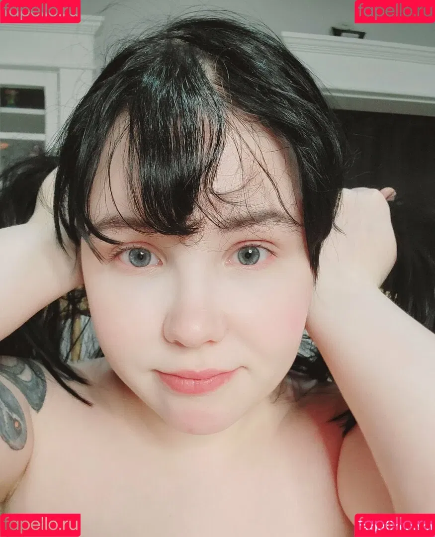 invadernoodles Onlyfans Photo Gallery 