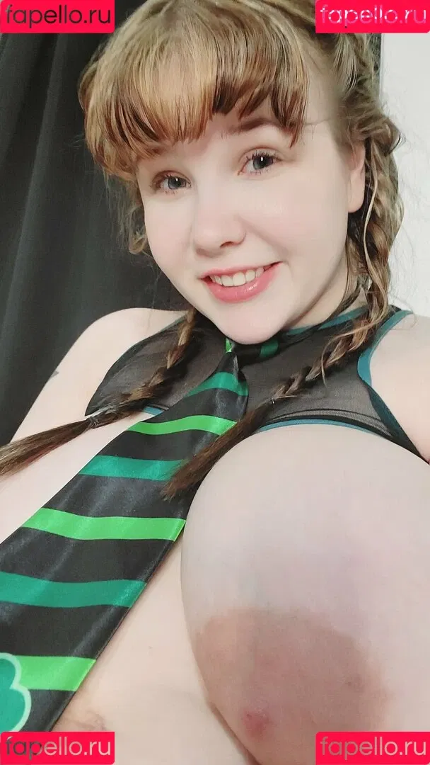 invadernoodles Onlyfans Photo Gallery 
