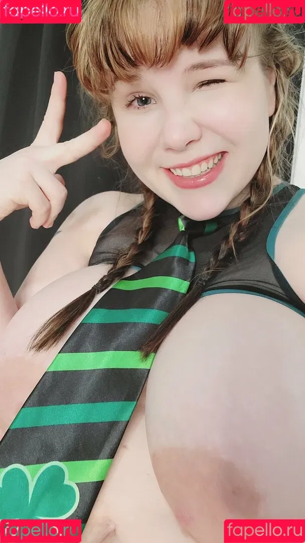 invadernoodles Onlyfans Photo Gallery 