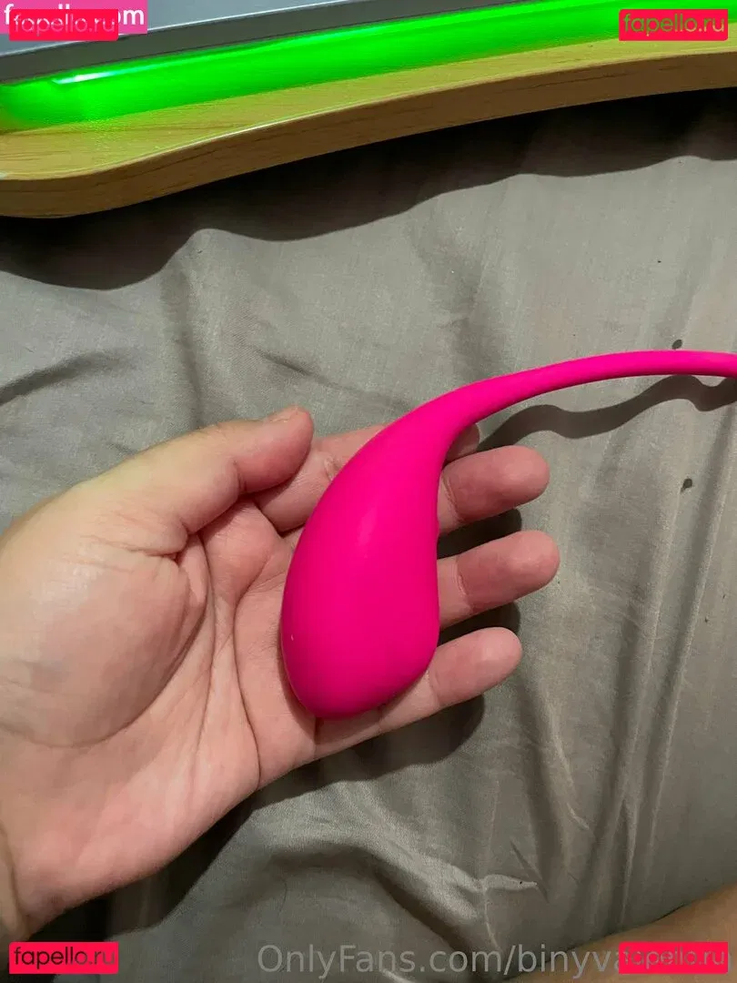 binyvalentin Onlyfans Photo Gallery 