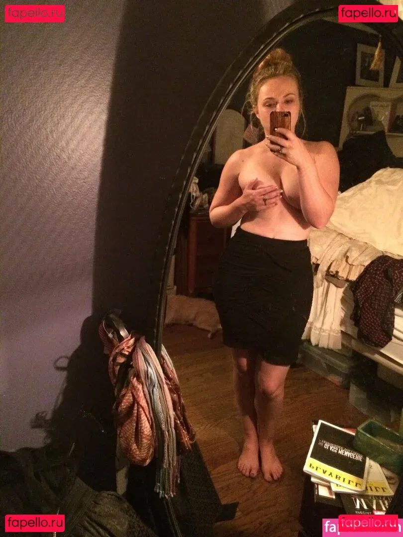 Antheia Flora Onlyfans Photo Gallery 