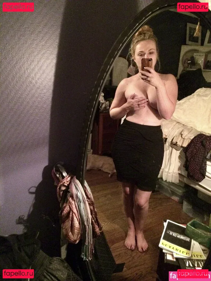 Antheia Flora Onlyfans Photo Gallery 