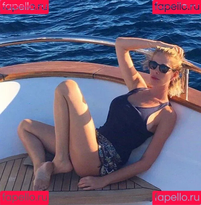 Alessia Marcuzzi Onlyfans Photo Gallery 