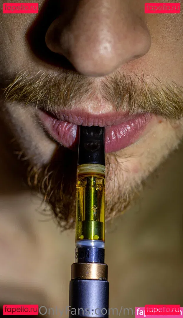 macrocole Onlyfans Photo Gallery 