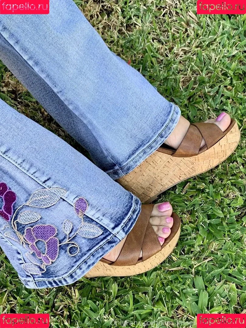 kim_kisses_foot_goddess Onlyfans Photo Gallery 
