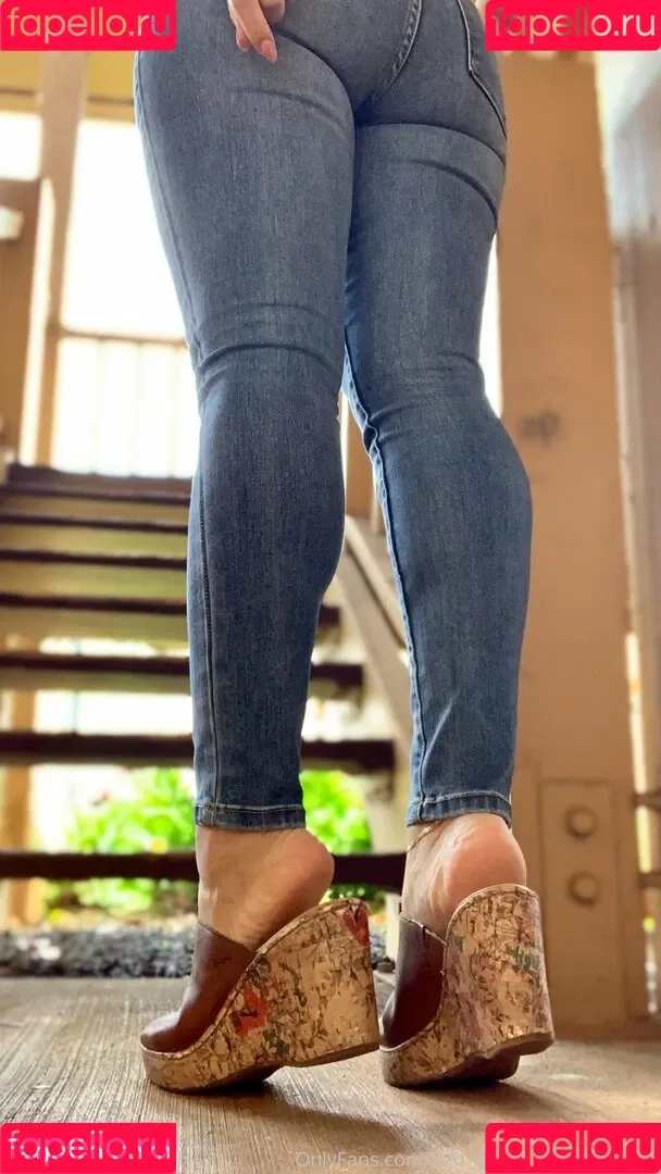 kim_kisses_foot_goddess Onlyfans Photo Gallery 