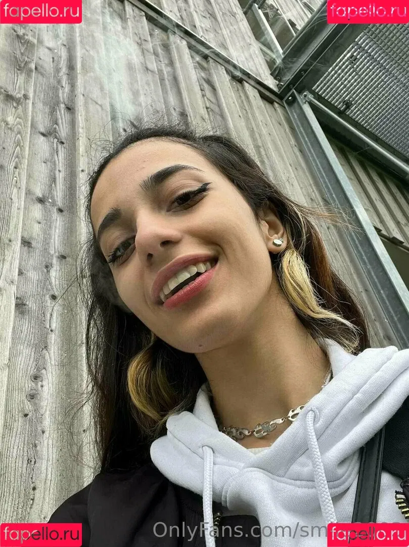 smile2003 Onlyfans Photo Gallery 