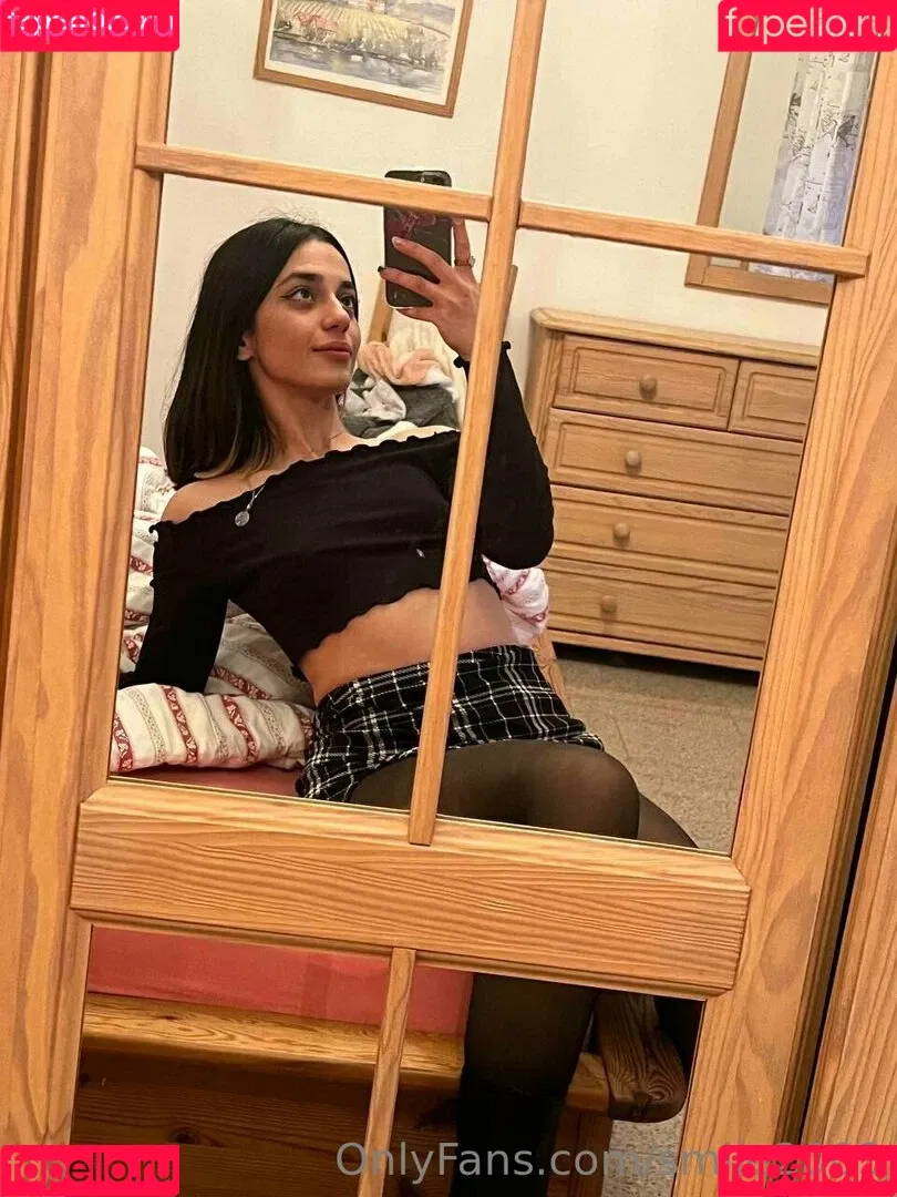 smile2003 Onlyfans Photo Gallery 