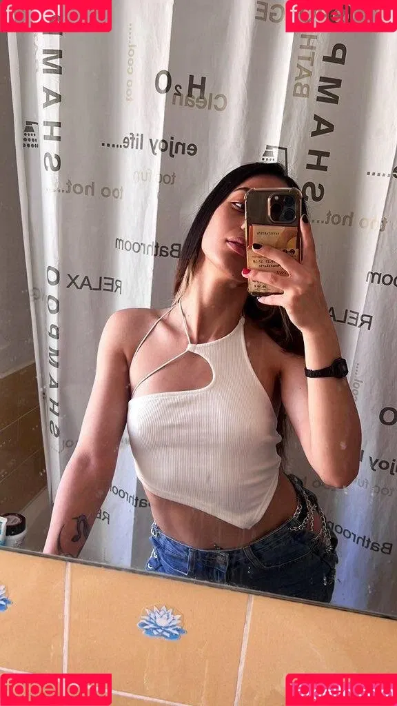 smile2003 Onlyfans Photo Gallery 