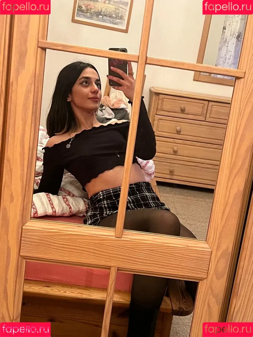 smile2003 Onlyfans Photo Gallery 