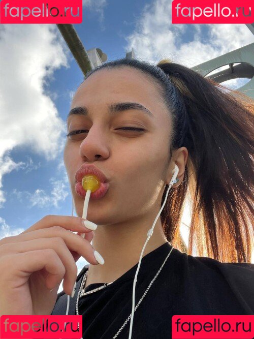 smile2003 Onlyfans Photo Gallery 