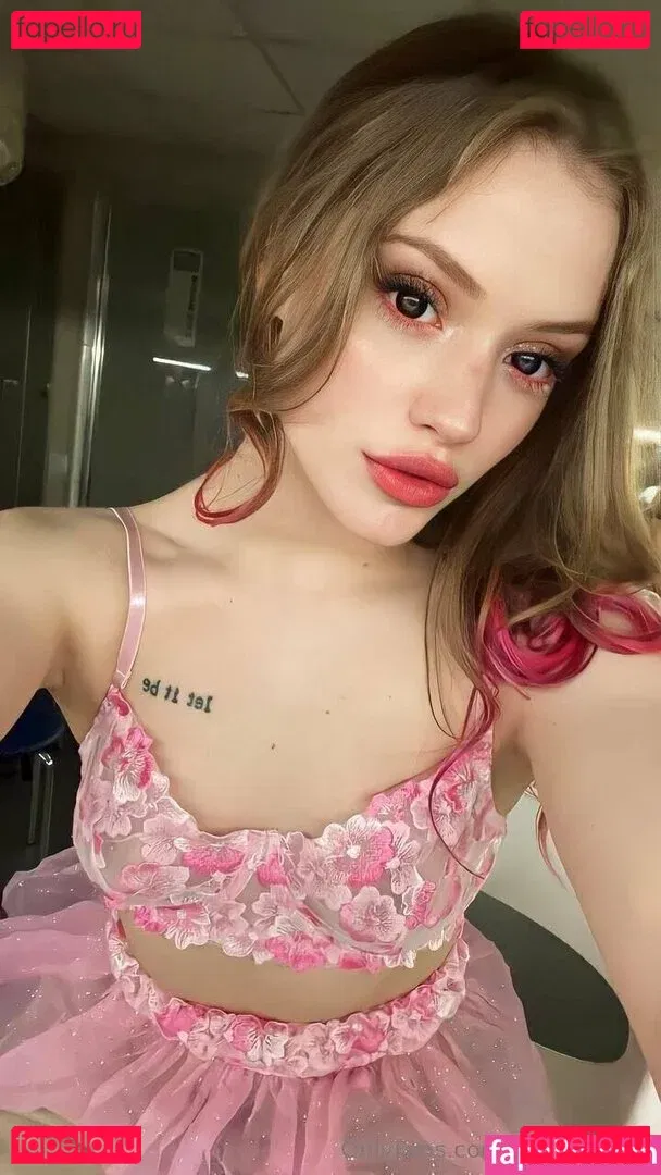 swee_tstrawberry Onlyfans Photo Gallery 