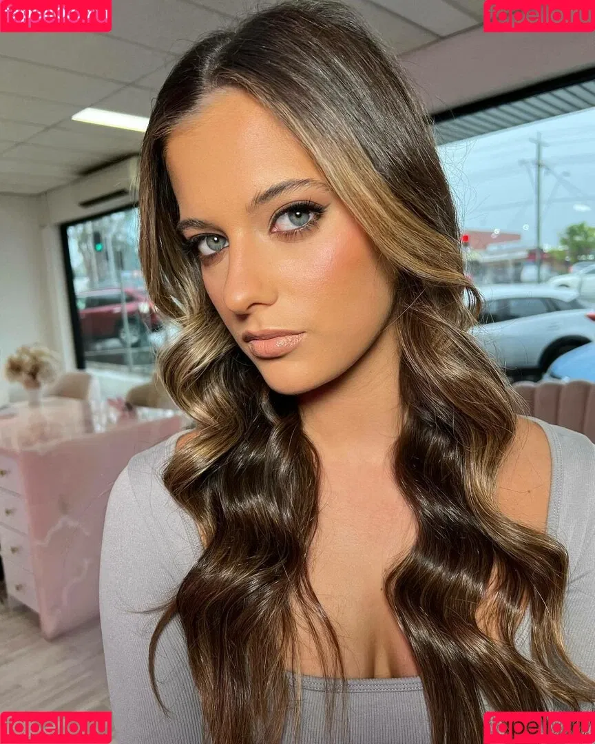 Taya Brooks Onlyfans Photo Gallery 