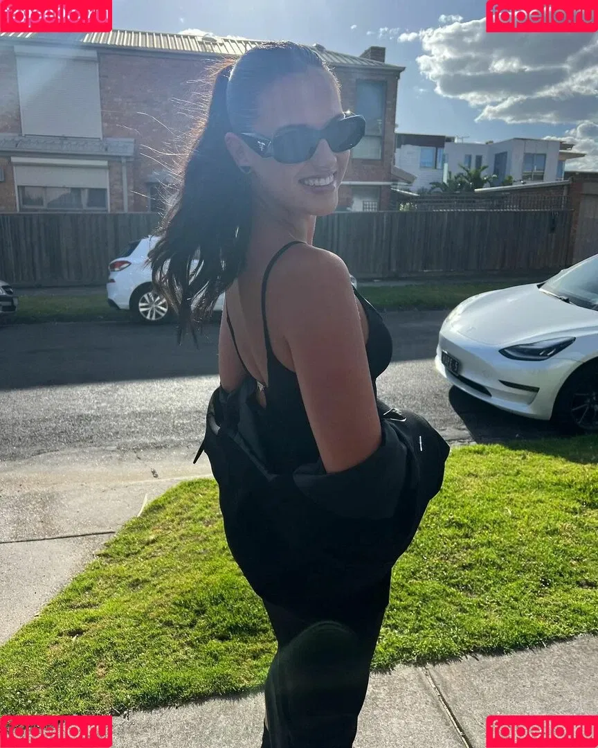 Taya Brooks Onlyfans Photo Gallery 
