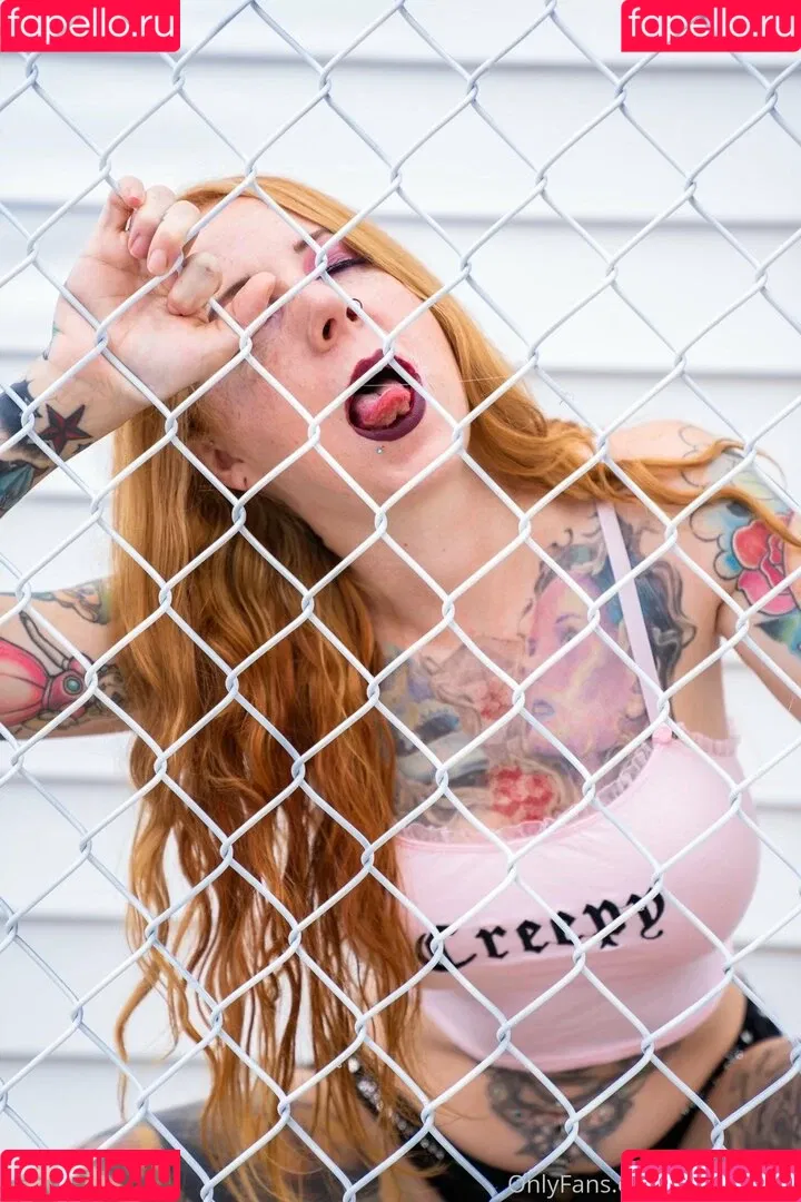 bobbibamf Onlyfans Photo Gallery 