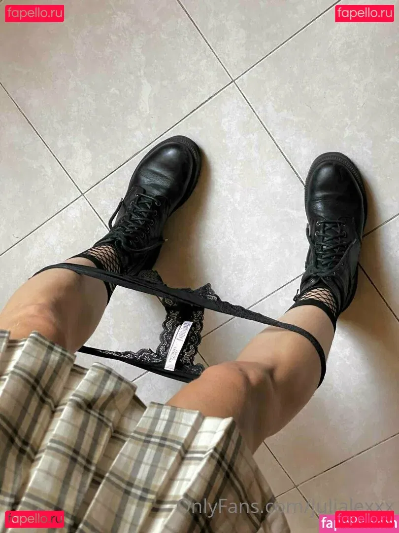 Julie Hielbert Onlyfans Photo Gallery 