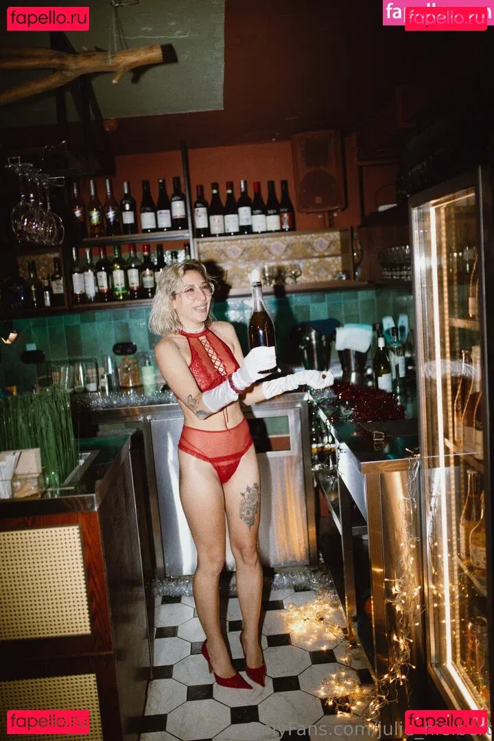 Julie Hielbert Onlyfans Photo Gallery 