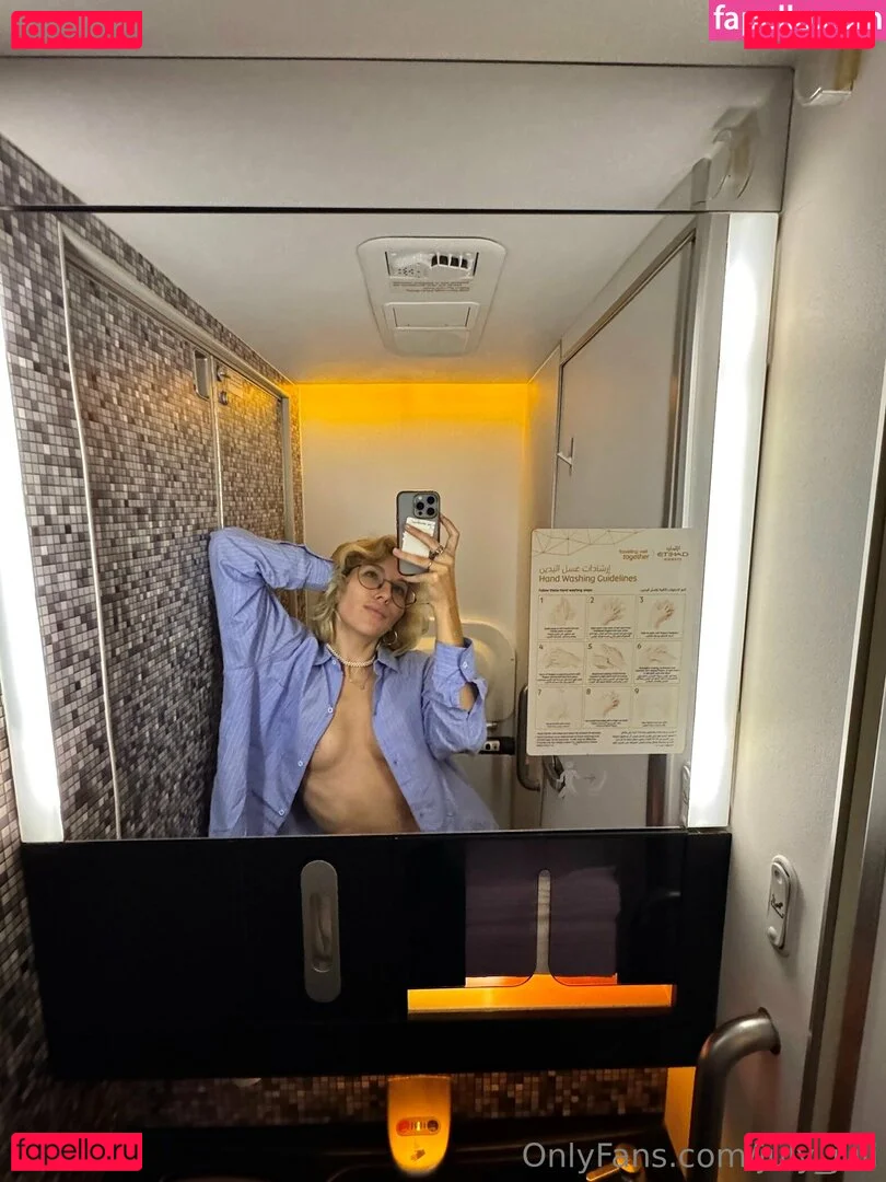 Julie Hielbert Onlyfans Photo Gallery 