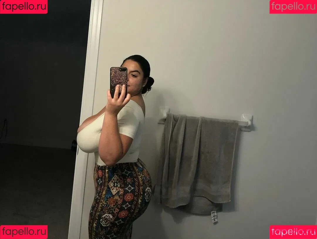 iloveteniah Onlyfans Photo Gallery 