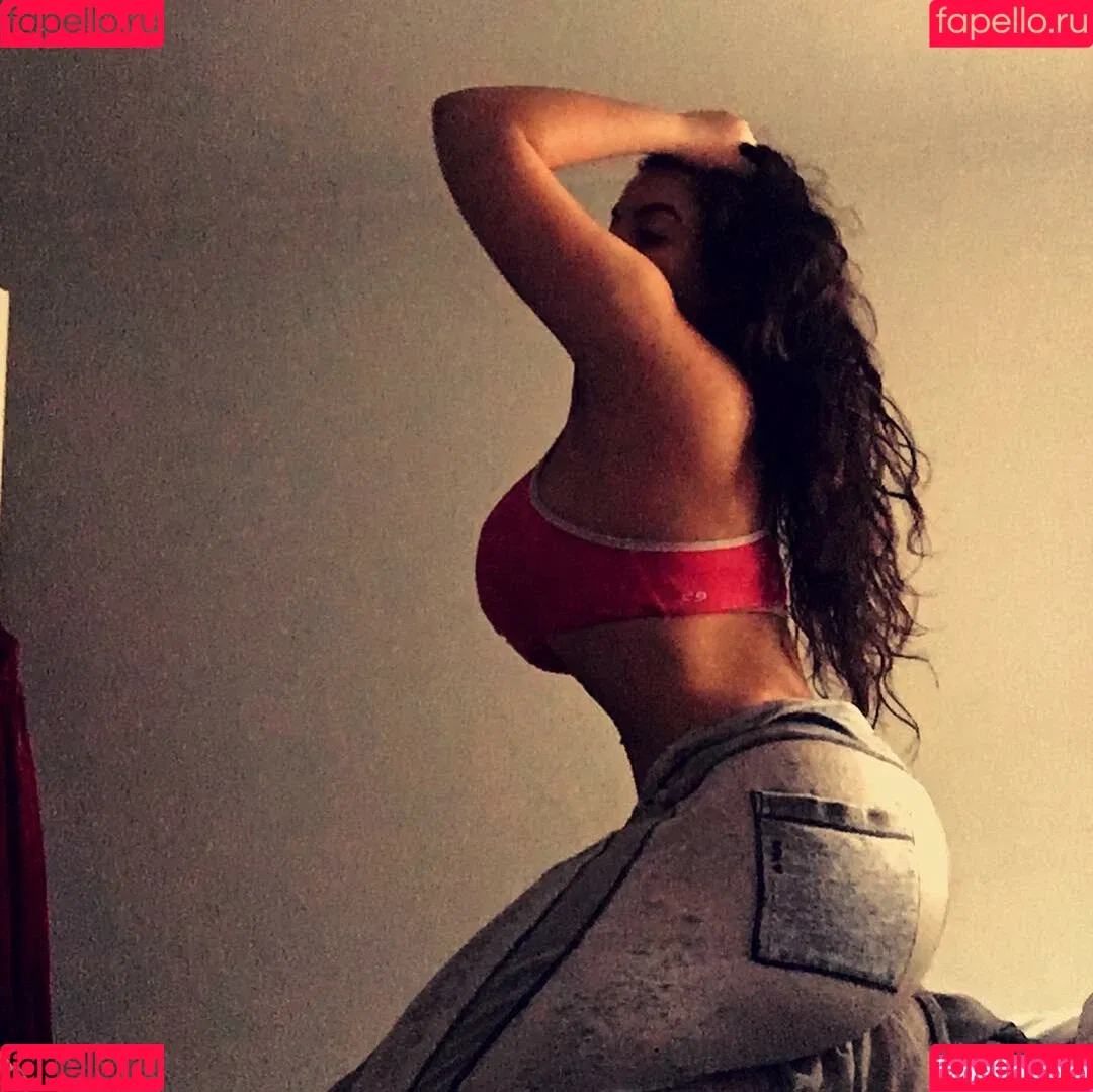 iloveteniah Onlyfans Photo Gallery 