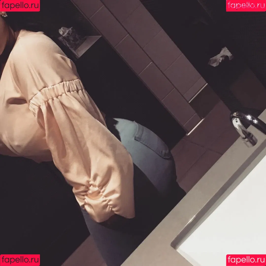 iloveteniah Onlyfans Photo Gallery 