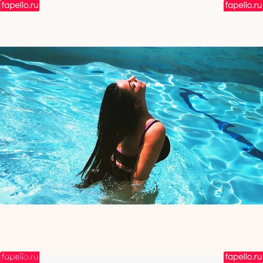 iloveteniah Onlyfans Photo Gallery 
