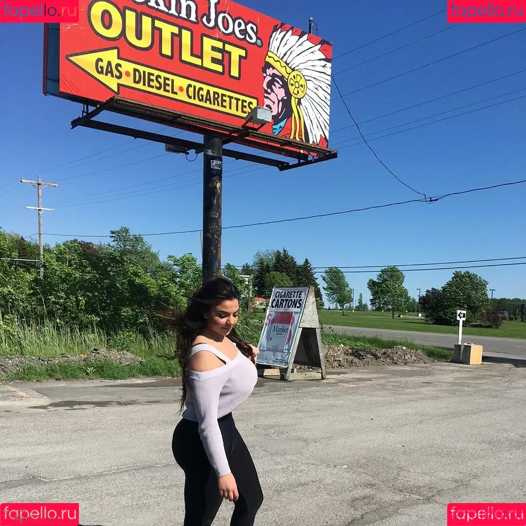 iloveteniah Onlyfans Photo Gallery 