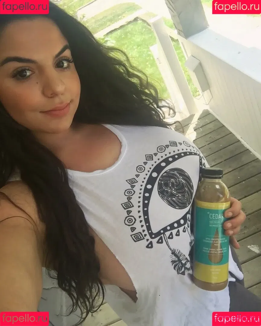 iloveteniah Onlyfans Photo Gallery 