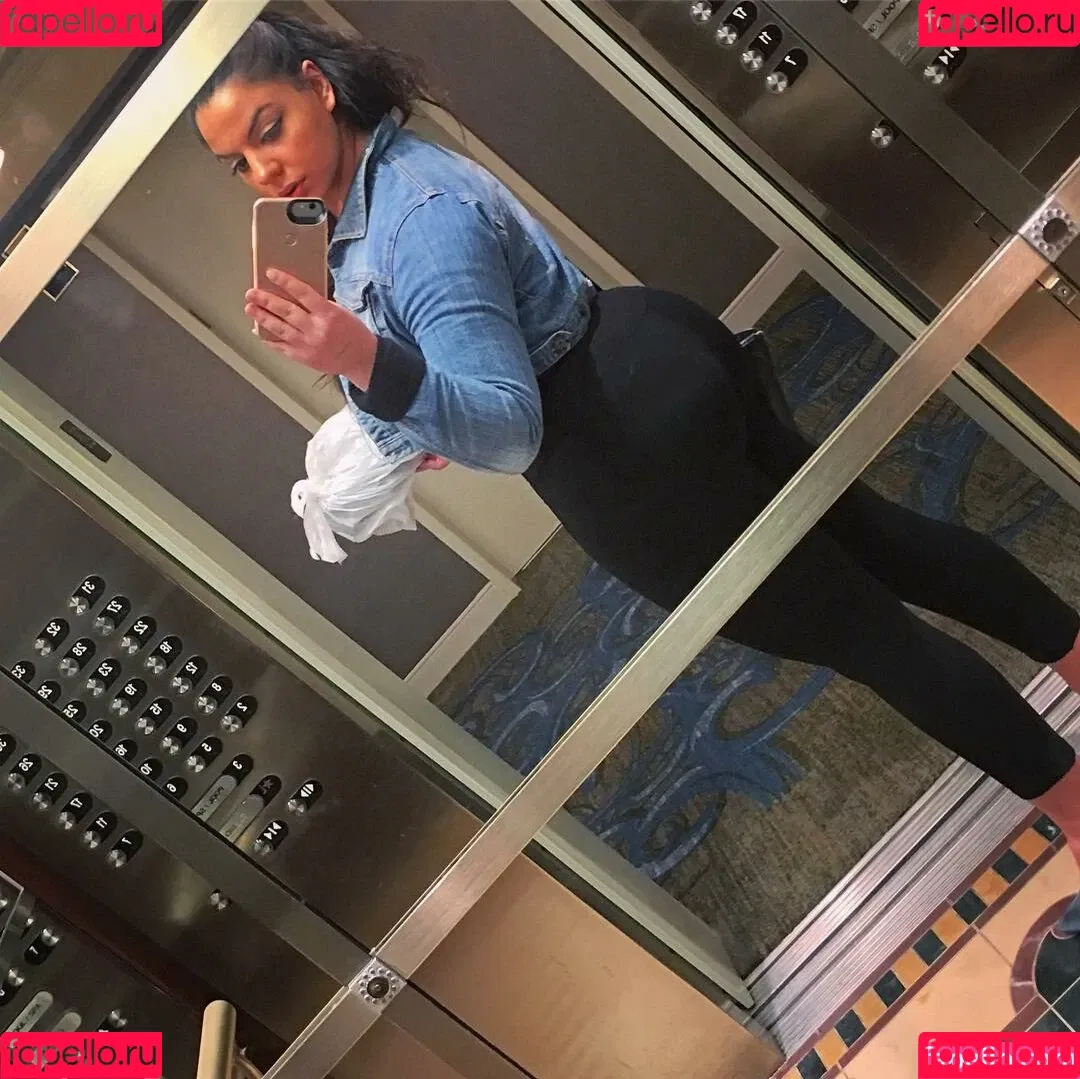 iloveteniah Onlyfans Photo Gallery 