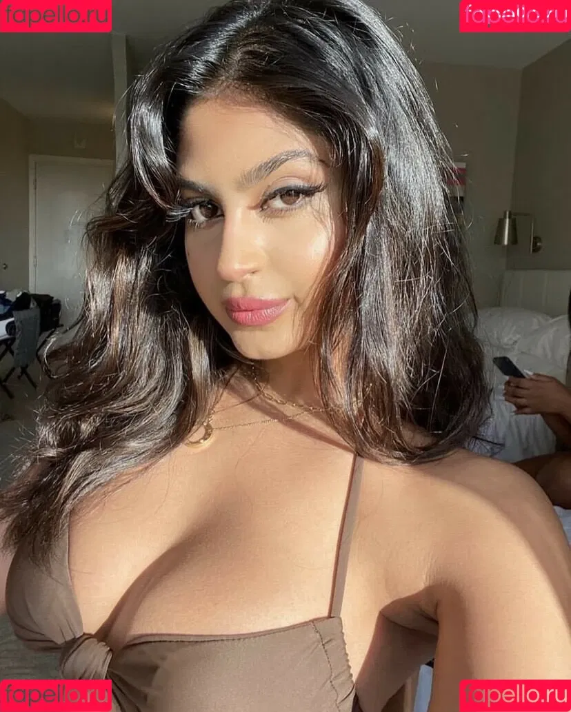 Shreya Arun Onlyfans Photo Gallery 