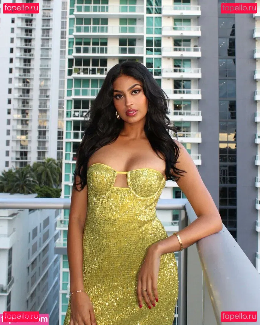 Shreya Arun Onlyfans Photo Gallery 