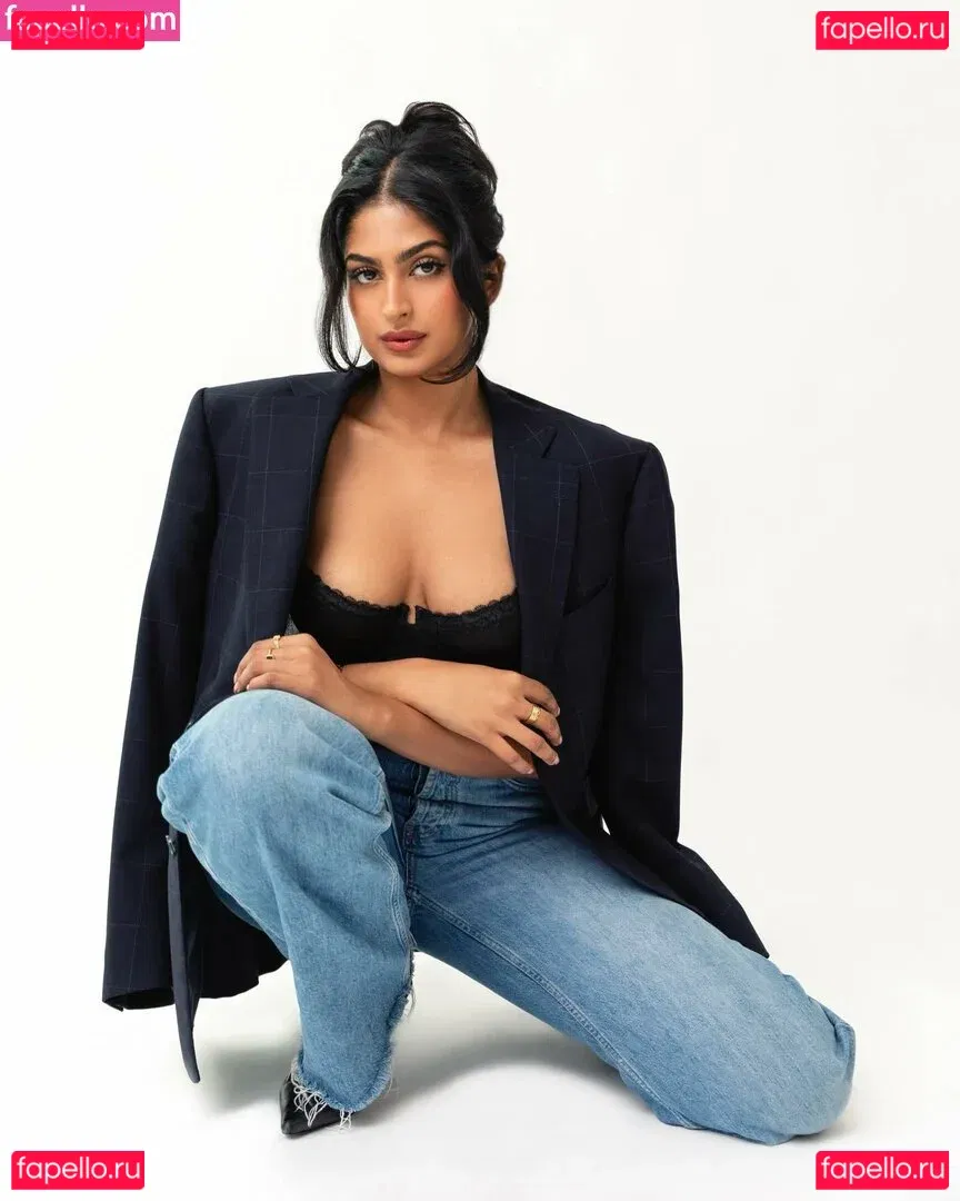 Shreya Arun Onlyfans Photo Gallery 