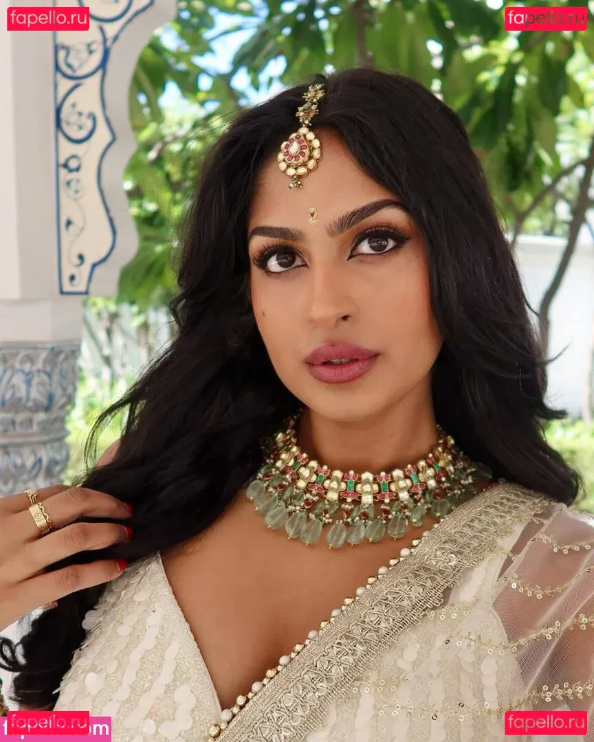 Shreya Arun Onlyfans Photo Gallery 