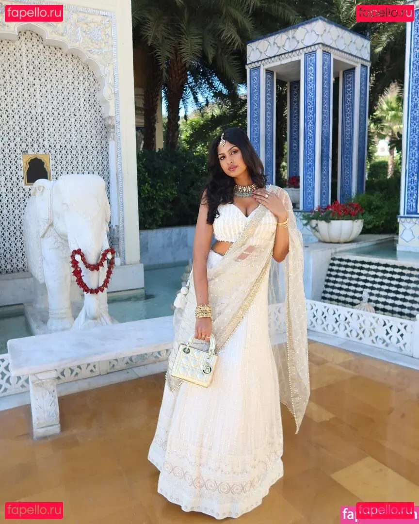 Shreya Arun Onlyfans Photo Gallery 