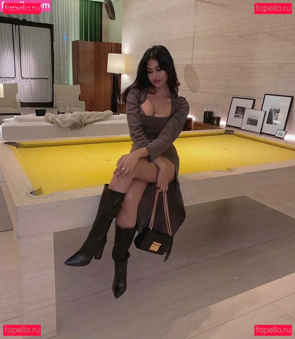 Shreya Arun Onlyfans Photo Gallery 