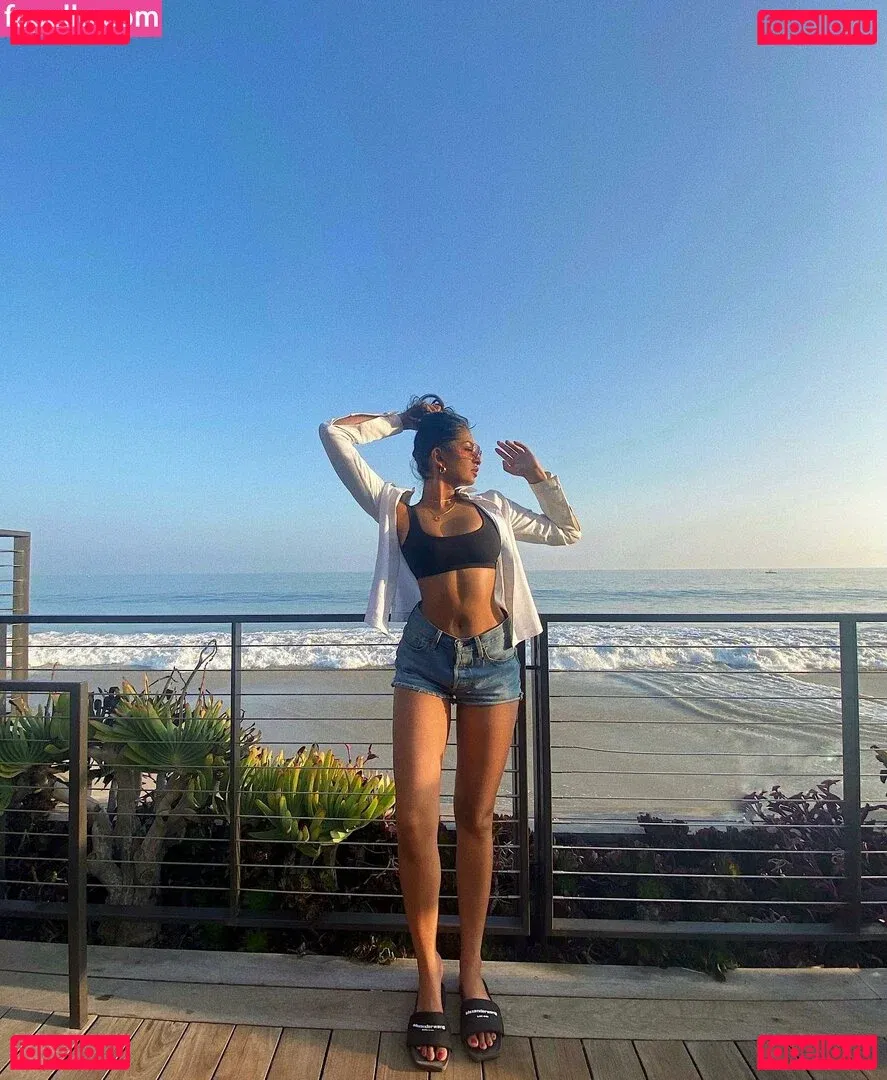 Shreya Arun Onlyfans Photo Gallery 