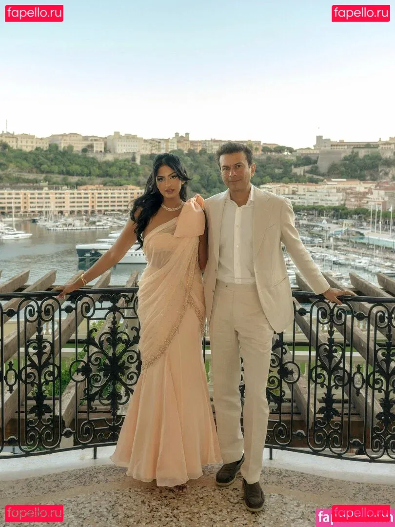 Shreya Arun Onlyfans Photo Gallery 