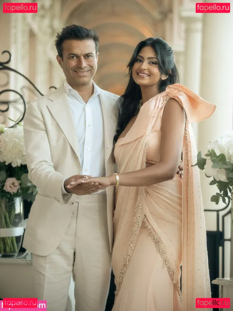 Shreya Arun Onlyfans Photo Gallery 