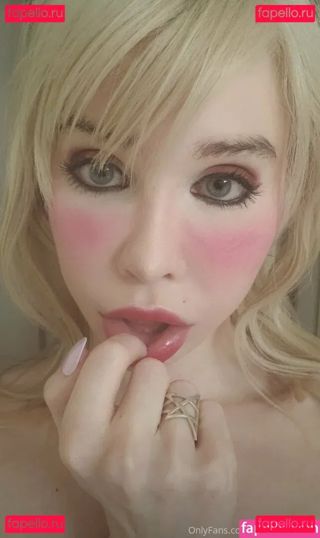 sarinavalentina Onlyfans Photo Gallery 