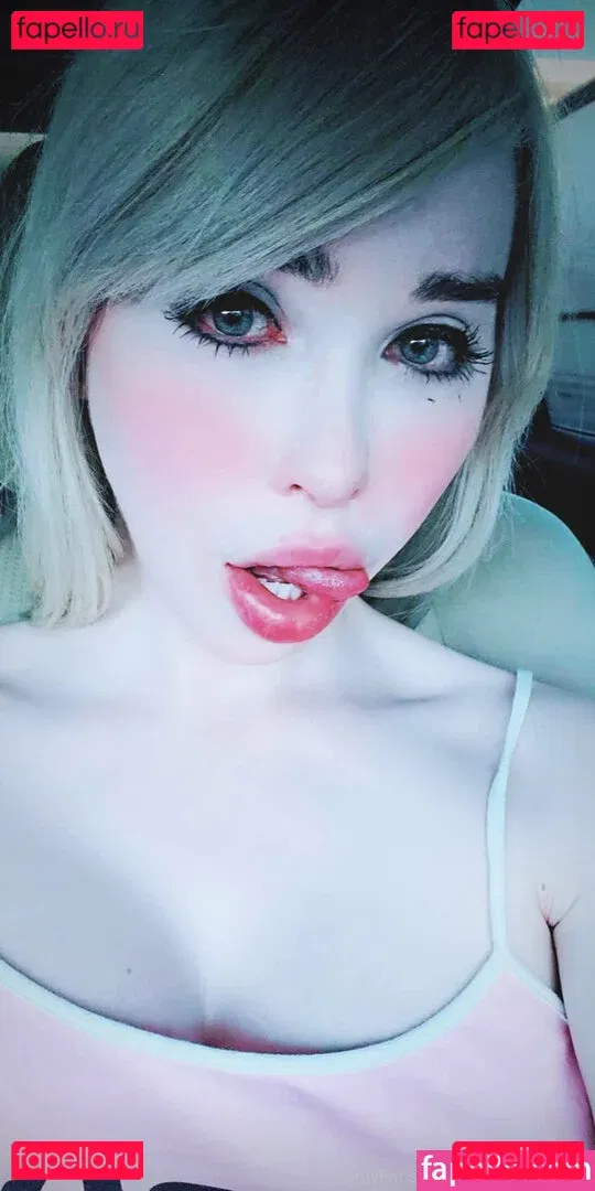 sarinavalentina Onlyfans Photo Gallery 